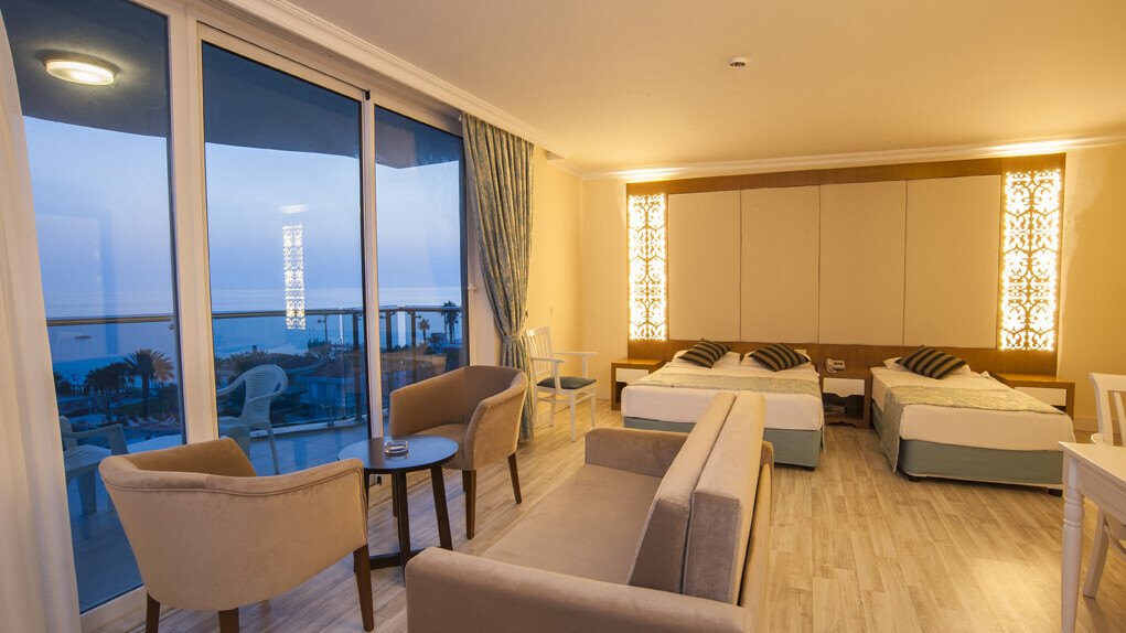 Concordia Celes Hotel